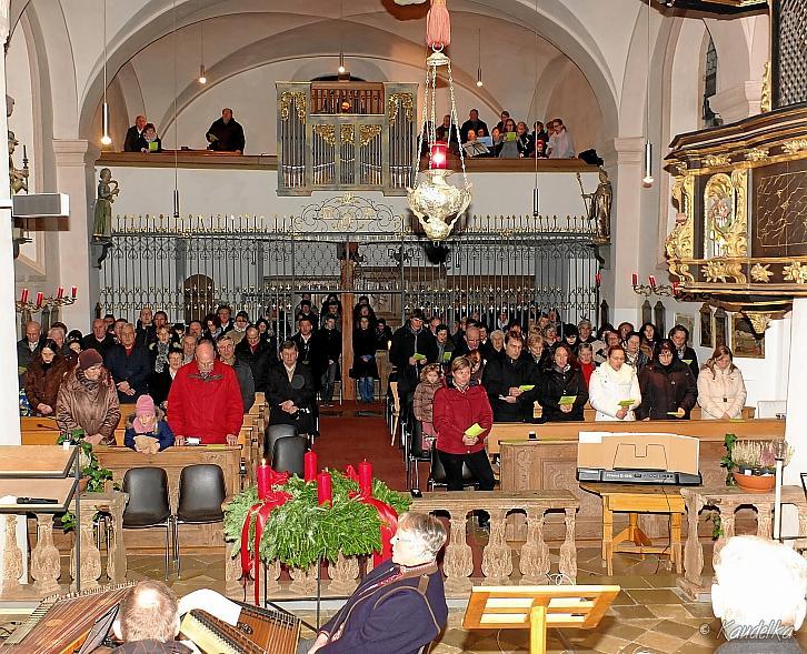 2015-11-29 adventssingen oberlauterbach 2015 29 11 2015 19 06 14 b
