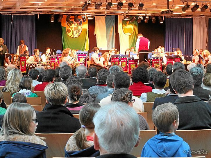 fruehlingskonzert der wolnzacher marktkapelle 02