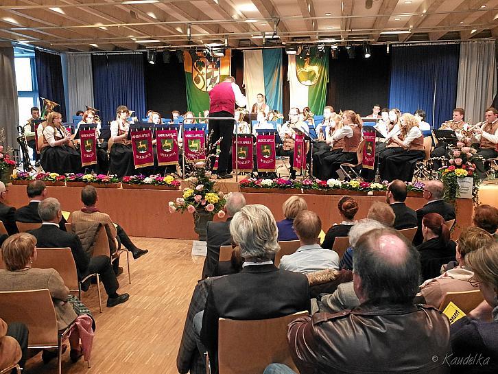 fruehlingskonzert der wolnzacher marktkapelle 03