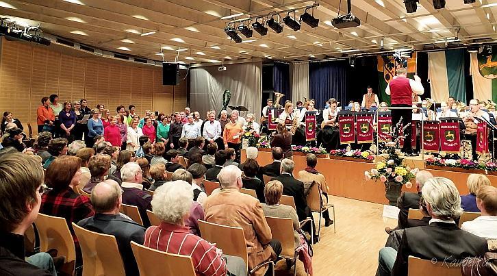 fruehlingskonzert der wolnzacher marktkapelle 11