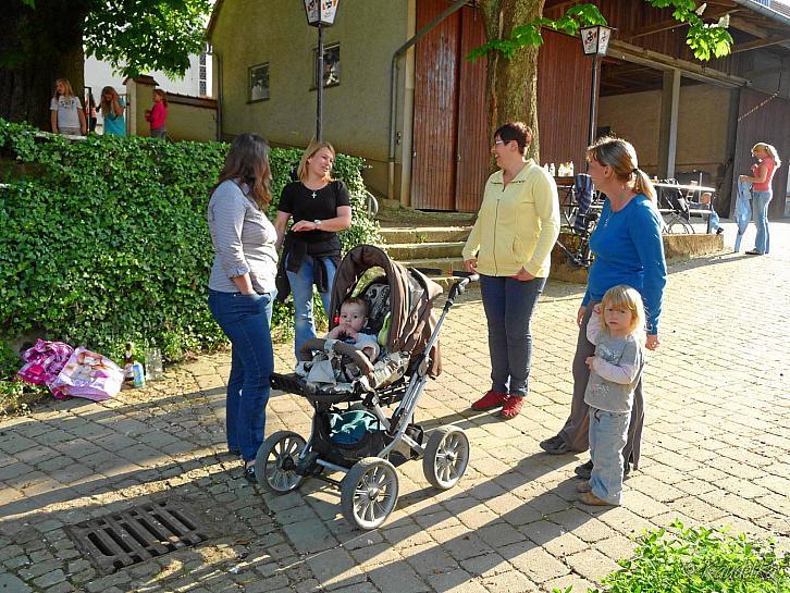 2014-04-17 maibaum-aufstellen 2014 17 04 2014 16 56 51 c
