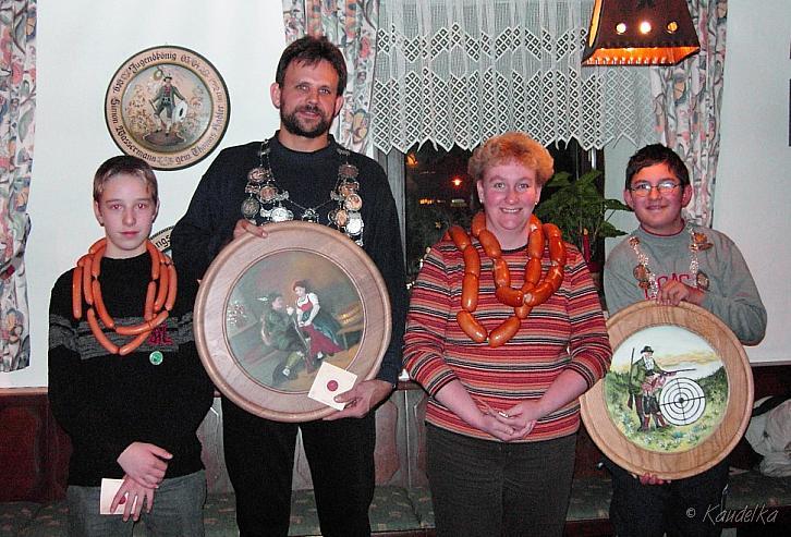 2004-12-11 koenigsschiessen 04-05 11 12 2004 23 05 58 b