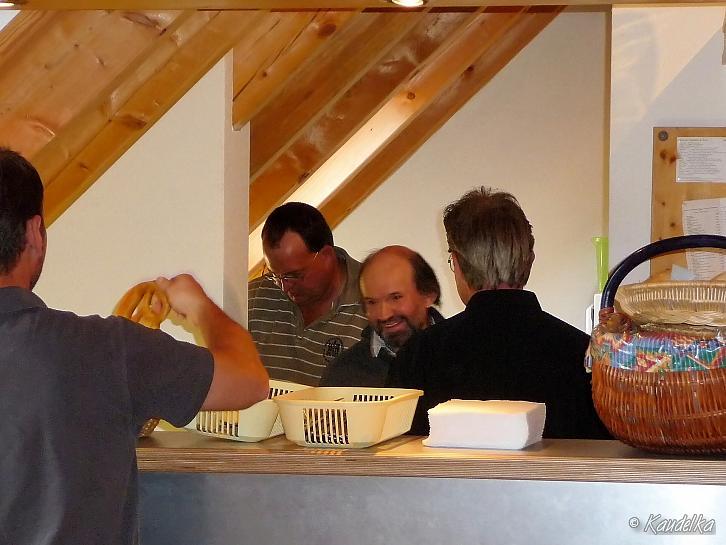 2012-05-17 leos weisswurst-fruehstueck 17 05 2012 10 21 39 b