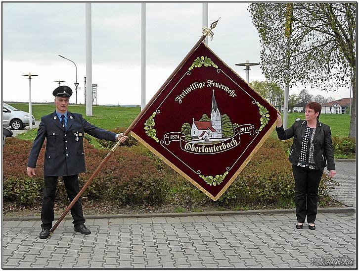 ffw-abholen der fahne 11 04 2014 17 03 16 f 900