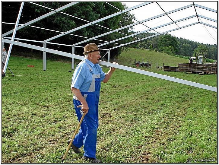2014-07-15 ffw di zeltaufbau 15 07 2014 08 01 27 alfons lemle f 900