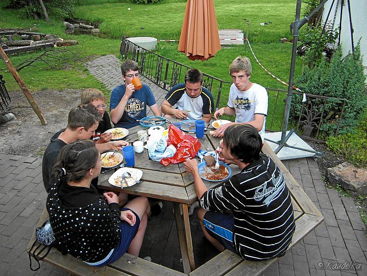 2009-06-02 ministrantenhuettenlager prackenbach 02 -06 06 2009 02 06 2009 16 36 53 a