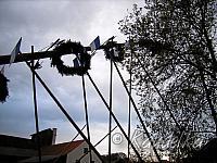 2008-04-30 maibaum-aufstellen 2008 30 04 2008 18 05 21 a