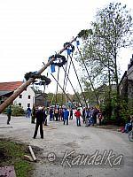 2008-04-30 maibaum-aufstellen 2008 30 04 2008 18 05 35 a
