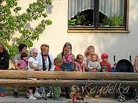 2009-05-01 maibaum-aufstellen 2009 01 05 2009 17 36 04 a
