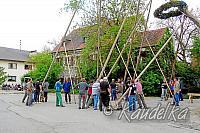 2011-05-01 maibaum-aufstellen 2011 01 05 2011 17 38 17 b