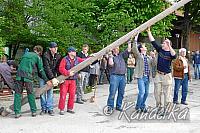 2011-05-01 maibaum-aufstellen 2011 01 05 2011 18 33 31 c