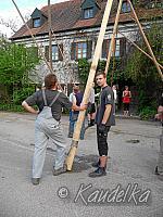 2012-05-01 maibaum-aufstellen 2012 01 05 2012 19 13 00 c