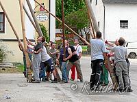 2012-05-01 maibaum-aufstellen 2012 01 05 2012 19 33 48 c