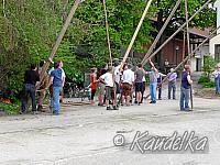2012-05-01 maibaum-aufstellen 2012 01 05 2012 19 45 22 c