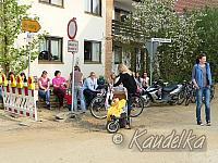 2013-05-01 maibaum-aufstellen 2013 01 05 2013 18 21 02 q