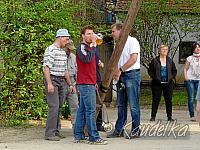 2013-05-01 maibaum-aufstellen 2013 01 05 2013 18 22 52 c