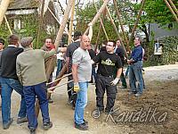 2013-05-01 maibaum-aufstellen 2013 01 05 2013 18 23 26 c