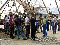 2013-05-01 maibaum-aufstellen 2013 01 05 2013 18 26 13 c
