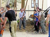 2013-05-01 maibaum-aufstellen 2013 01 05 2013 18 27 00 c