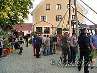 2014-04-17 maibaum-aufstellen 2014 17 04 2014 18 15 34 q