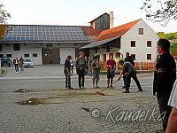 2014-04-17 maibaum-aufstellen 2014 17 04 2014 18 22 58 c