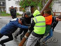 2015-05-01 maibaum-aufstellen 2015 01 05 2015 19 01 12 f