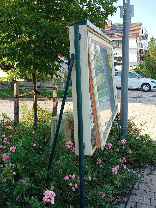 beschaedigung_schaukasten_neue_amtstafel_14.09.2023_4.jpg