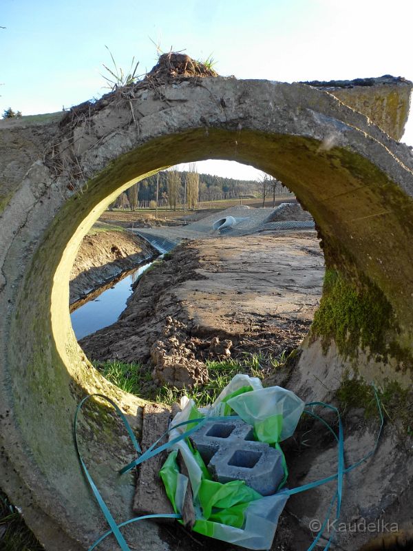 dorfbilder_auffangbecken_25.12.2015_07.jpg - Dorfbilder Auffangbecken Dezember 2015