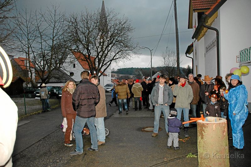 buntes_faschingstreiben_2011_22.jpg - Buntes  Faschingstreiben 2011 mit der Kindergarde aus Geisenfeld
