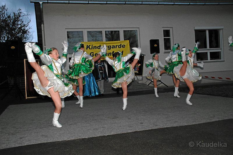 buntes_faschingstreiben_2011_36.jpg - Buntes  Faschingstreiben 2011 mit der Kindergarde aus Geisenfeld