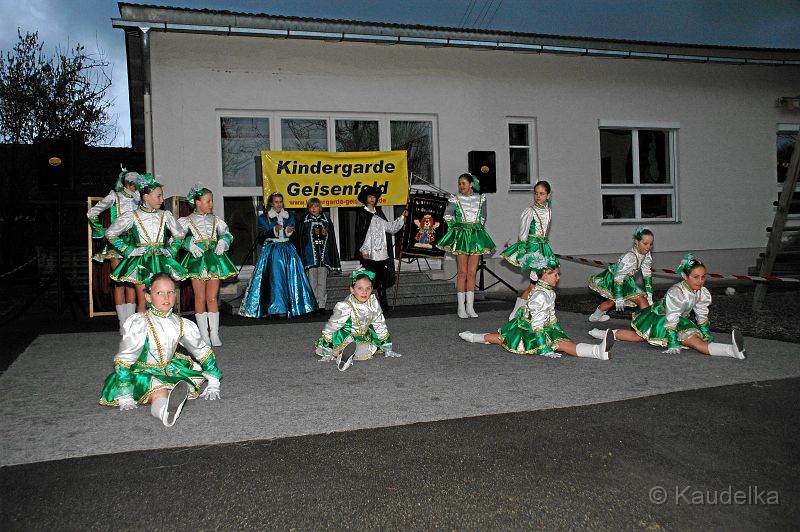 buntes_faschingstreiben_2011_37.jpg - Buntes  Faschingstreiben 2011 mit der Kindergarde aus Geisenfeld