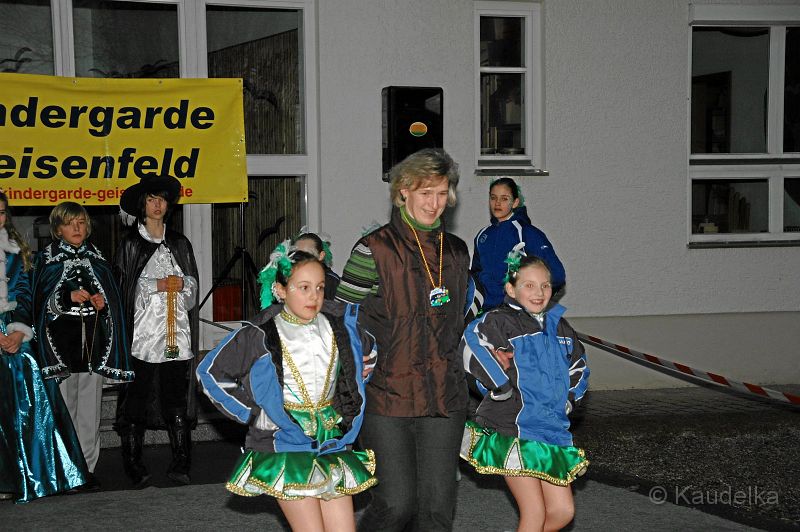 buntes_faschingstreiben_2011_46.jpg - Buntes  Faschingstreiben 2011 mit der Kindergarde aus Geisenfeld