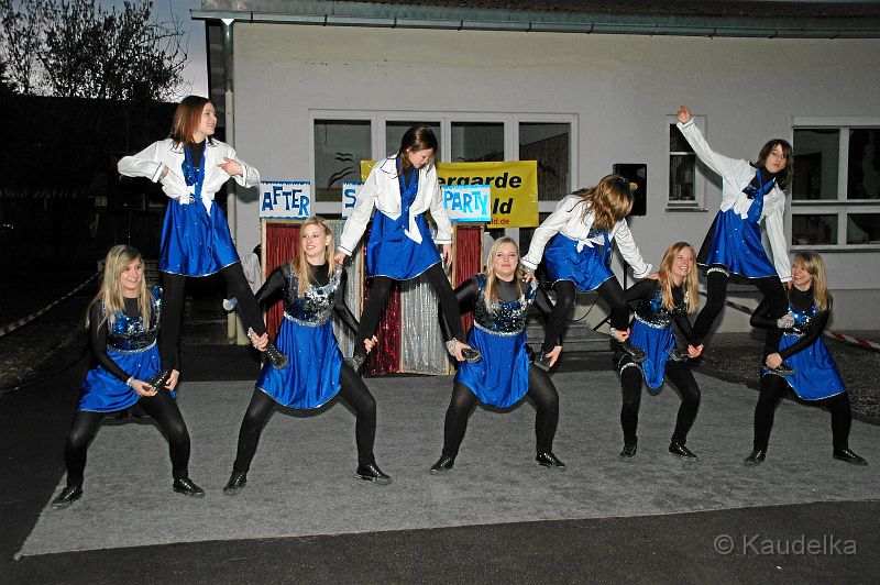 buntes_faschingstreiben_2011_57.jpg - Buntes  Faschingstreiben 2011 mit der Kindergarde aus Geisenfeld