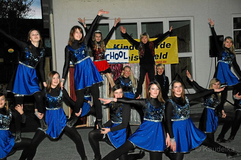 buntes_faschingstreiben_2011_59.jpg - Buntes  Faschingstreiben 2011 mit der Kindergarde aus Geisenfeld