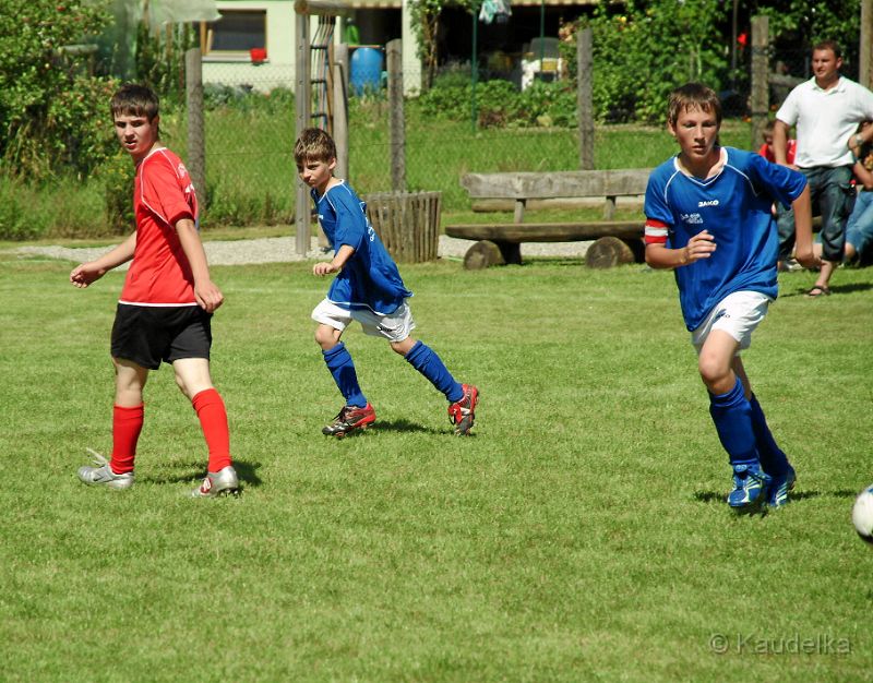 ministranten-fussballturnier-oberlauterbach_b010.jpg - Ministranten-Fussballturnier Oberlauterbach