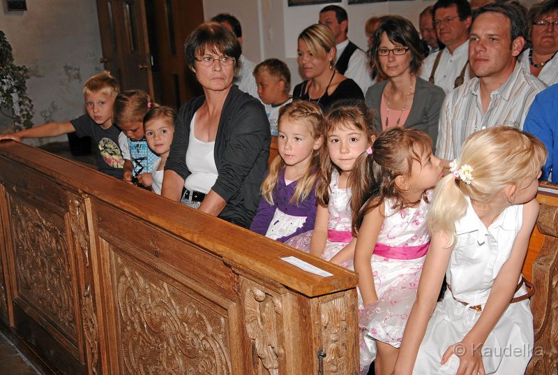 20_jahre_pfarrrer_schiessl_in_lauterbach_28.jpg - Fahnenweihe in Scheyern 2012