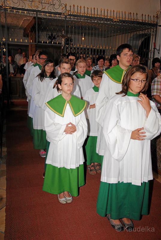 20_jahre_pfarrrer_schiessl_in_lauterbach_31.jpg - Fahnenweihe in Scheyern 2012