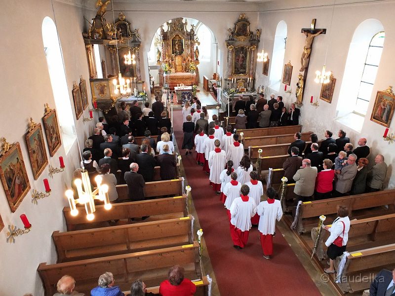 25-jaehriges_priesterjubilaeum_pfarrer_schiessl_09.jpg - 25-jÃ€hriges PriesterjubilÃ€um Pfarrer SchieÃl am 30.06.2013