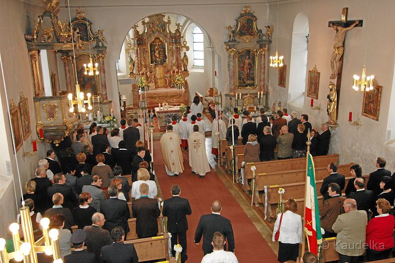 25-jaehriges_priesterjubilaeum_pfarrer_schiessl_10.jpg - 25-jÃ€hriges PriesterjubilÃ€um Pfarrer SchieÃl am 30.06.2013