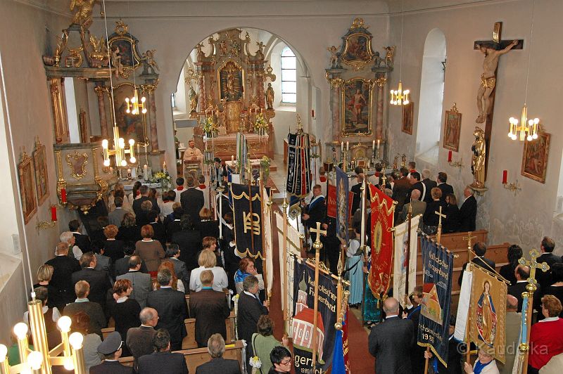 25-jaehriges_priesterjubilaeum_pfarrer_schiessl_13.jpg - 25-jÃ€hriges PriesterjubilÃ€um Pfarrer SchieÃl am 30.06.2013