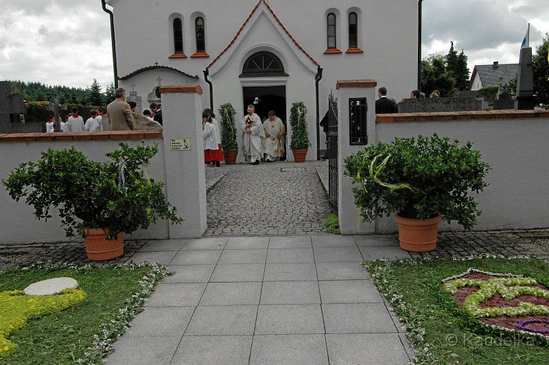 25-jaehriges_priesterjubilaeum_pfarrer_schiessl_25.jpg - 25-jÃ€hriges PriesterjubilÃ€um Pfarrer SchieÃl am 30.06.2013