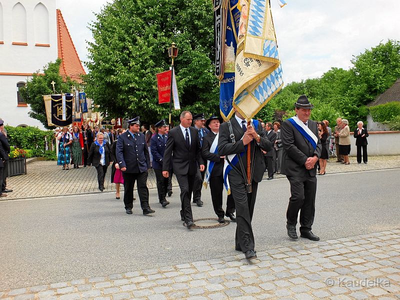 25-jaehriges_priesterjubilaeum_pfarrer_schiessl_29.jpg - 25-jÃ€hriges PriesterjubilÃ€um Pfarrer SchieÃl am 30.06.2013