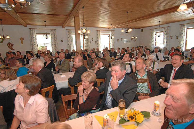 25-jaehriges_priesterjubilaeum_pfarrer_schiessl_55.jpg - 25-jÃ€hriges PriesterjubilÃ€um Pfarrer SchieÃl am 30.06.2013