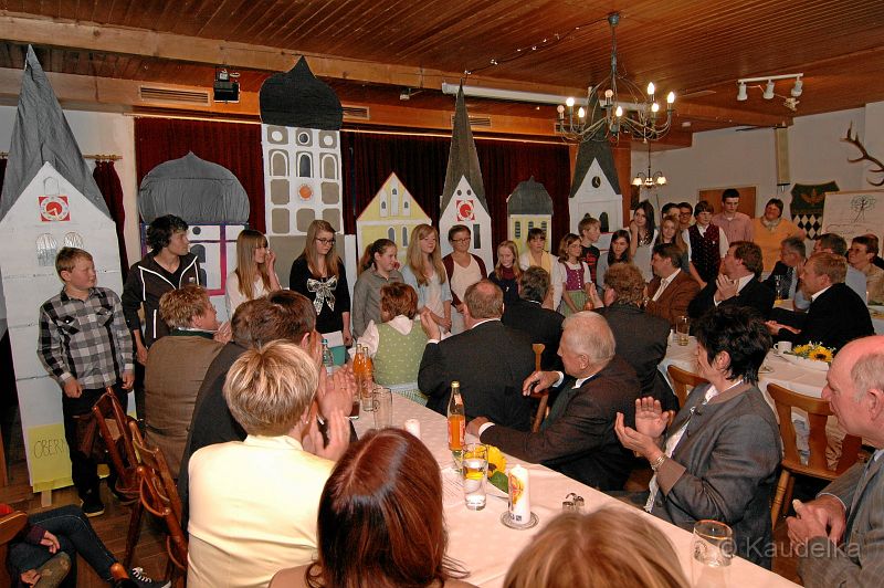 25-jaehriges_priesterjubilaeum_pfarrer_schiessl_59.jpg - 25-jÃ€hriges PriesterjubilÃ€um Pfarrer SchieÃl am 30.06.2013