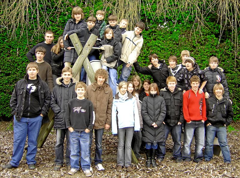 alle-27-ministranten_00.JPG - Alle 27 Ministranten in der Pfarrei Oberlauterbach