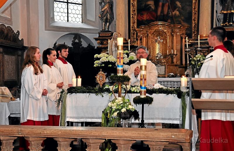 ministrantenverabschiedung_09.05.2015_02.jpg - Ministrantenverabschiedung der Pfarreien Nieder- und Oberlauterbach am 09.05.2015