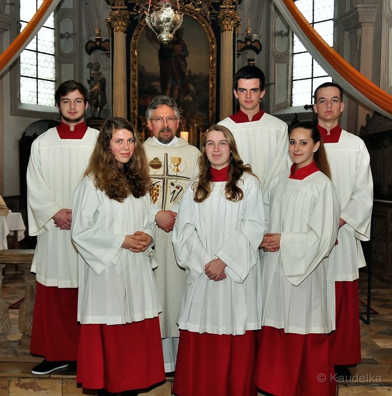 ministrantenverabschiedung_09.05.2015_07.jpg - Ministrantenverabschiedung der Pfarreien Nieder- und Oberlauterbach am 09.05.2015