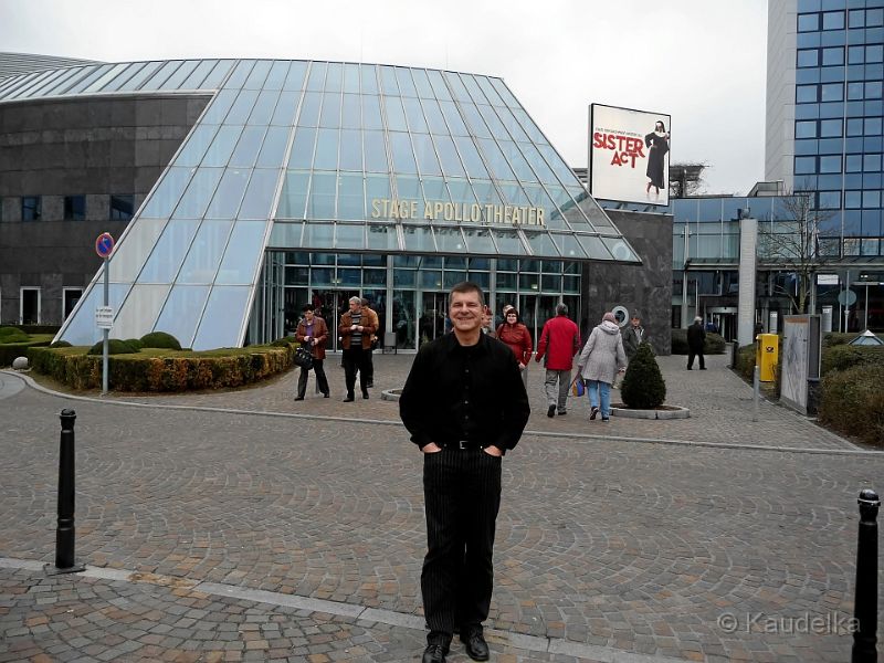 musicalfahrt_zu_sister_act_nach_stuttgart_08.jpg - Musicalfahrt zu Sister Act nach Stuttgart am 06.04.2013